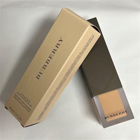 Burberry Velvet Foundation Long Wear Fluid Foundation